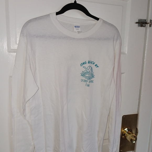 NWOT Graphic White Long Sleeve T Shirt - Picture 1 of 3